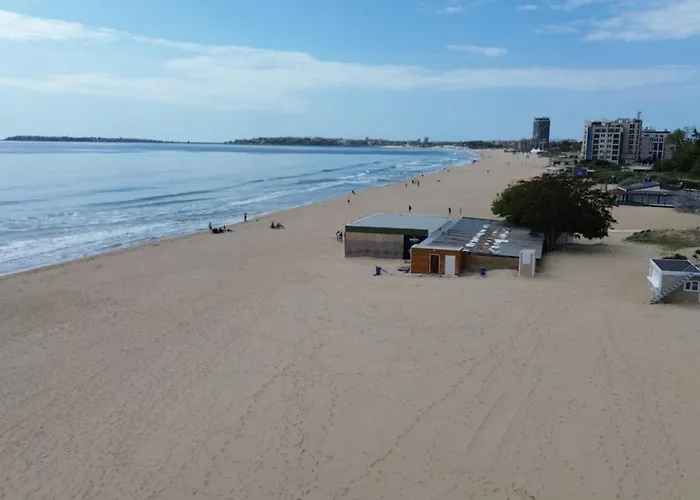 Gallery B Apartment *