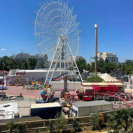 Gallery B Sluneční pobřeží