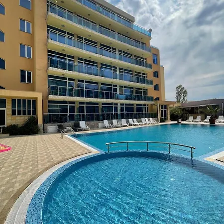 Gallery B Sluneční pobřeží