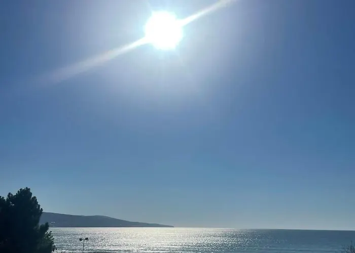 Gallery B Σάνι Μπιτς